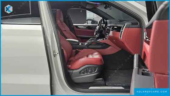 PORSCHE CAYENNE 3.0 COUPE