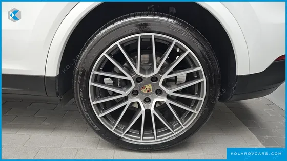 PORSCHE CAYENNE 3.0