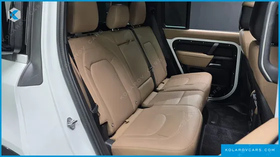 LAND ROVER DEFENDER 110 P300 X-DYNAMIC SE