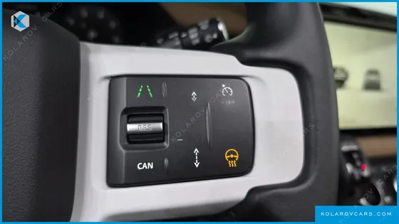 LAND ROVER DEFENDER 110 P300 X-DYNAMIC SE