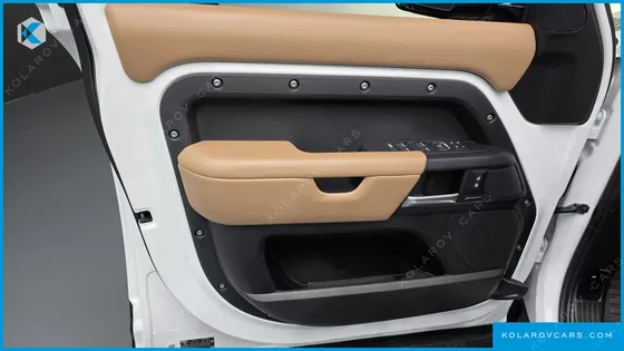 LAND ROVER DEFENDER 110 P300 X-DYNAMIC SE