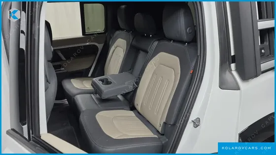 LAND ROVER DEFENDER 110 P300 X-DYNAMIC SE
