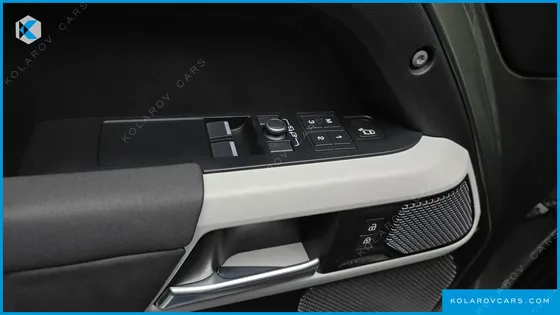 LAND ROVER DEFENDER 90 D250 SE