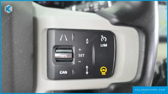 LAND ROVER DEFENDER 110 D250 SE