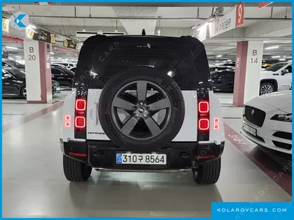 LAND ROVER DEFENDER 110 P300 X-DYNAMIC SE