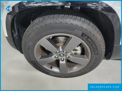 LAND ROVER DEFENDER 110 P300 X-DYNAMIC SE