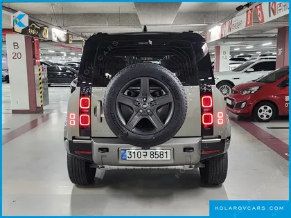 LAND ROVER DEFENDER 110 P300 X-DYNAMIC SE