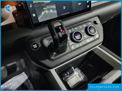 LAND ROVER DEFENDER 110 P300 X-DYNAMIC SE