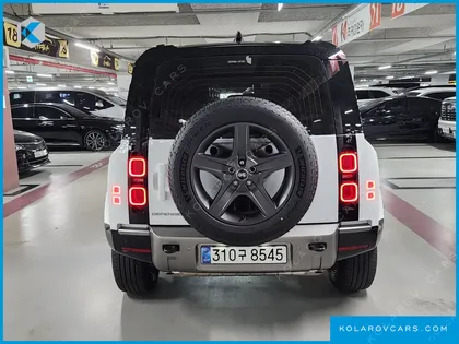 LAND ROVER DEFENDER 110 P300 X-DYNAMIC SE