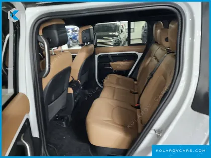 LAND ROVER DEFENDER 110 P300 X-DYNAMIC SE