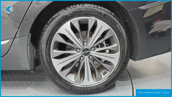 KIA K8 SIGNATURE