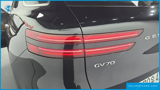 GENESIS GV70 2.5T GASOLINE 2WD