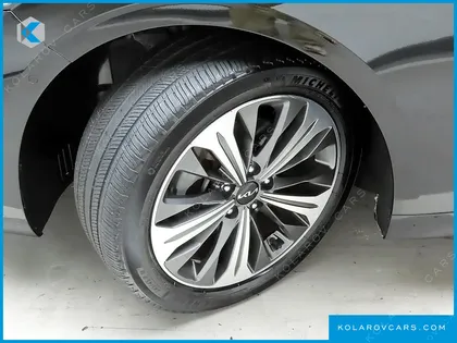 KIA K8 SIGNATURE