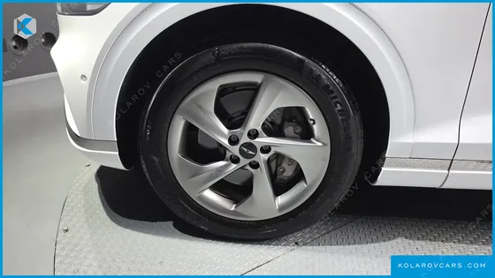 GENESIS GV70 2.5T GASOLINE 2WD