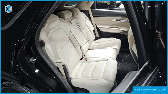 GENESIS GV70 2.5T GASOLINE 2WD