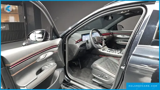 GENESIS GV70 2.5T GASOLINE 2WD