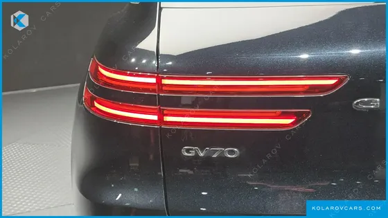 GENESIS GV70 2.5T GASOLINE 2WD