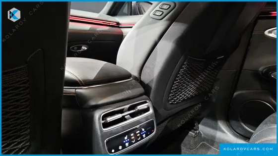 GENESIS GV70 2.5T GASOLINE 2WD
