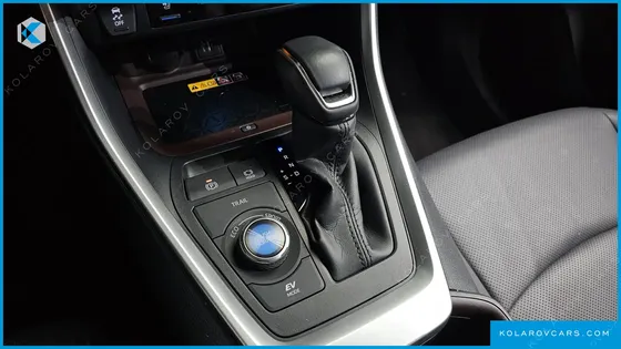 TOYOTA RAV4 2,5 4WD HYBRID LTD