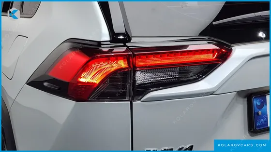 TOYOTA RAV4 2.5 2WD HYBRID XLE