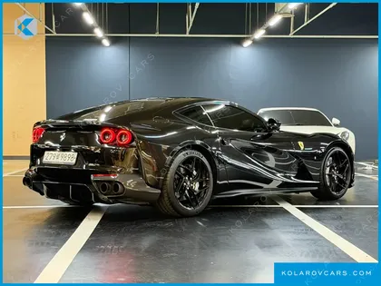 FERRARI 812 6.5 V12