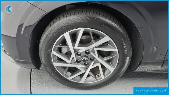 HYUNDAI GRANDEUR 2,5 GASOLINE 2WD