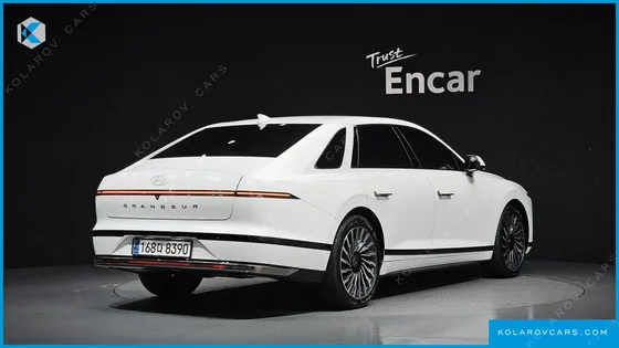HYUNDAI GRANDEUR 2,5 GASOLINE 2WD