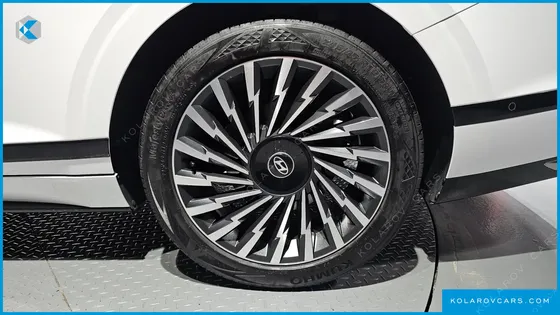 HYUNDAI GRANDEUR 2,5 GASOLINE 2WD