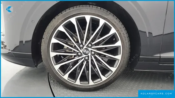 HYUNDAI GRANDEUR 2,5 GASOLINE 2WD