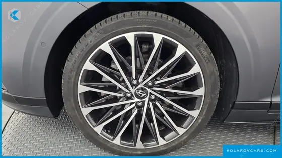 HYUNDAI GRANDEUR 2,5 GASOLINE 2WD