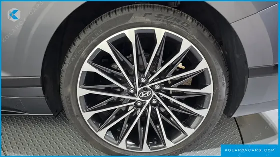 HYUNDAI GRANDEUR 2,5 GASOLINE 2WD