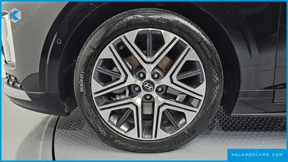 HYUNDAI GRANDEUR 2,5 GASOLINE 2WD