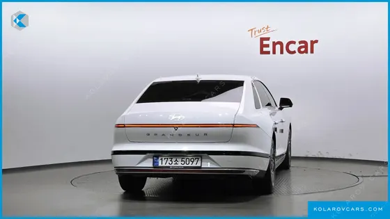 HYUNDAI GRANDEUR 2,5 GASOLINE 2WD