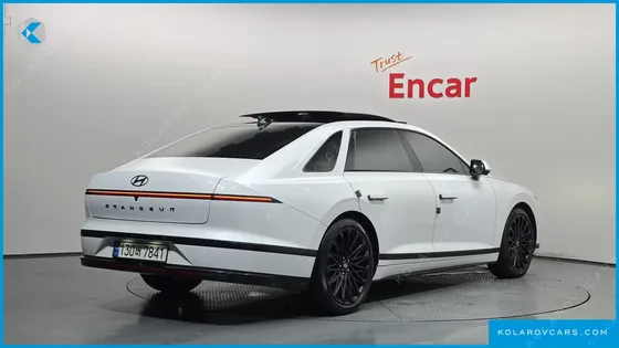 HYUNDAI GRANDEUR 3,5 GASOLINE 4WD