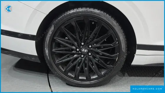 HYUNDAI GRANDEUR 3,5 GASOLINE 4WD