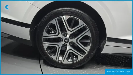 HYUNDAI GRANDEUR 2,5 GASOLINE 2WD