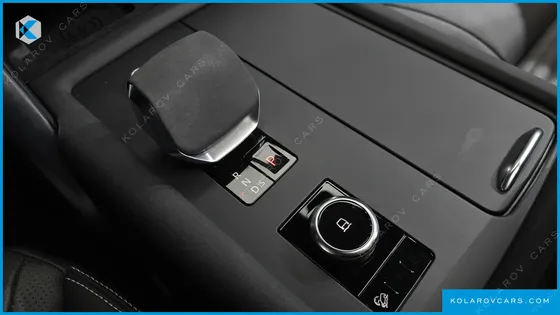 LAND ROVER DISCOVERY P360 R-DYNAMIC SE