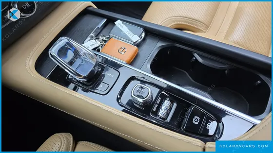 VOLVO XC90 T8 INSCRIPTION HYBIRD