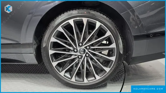 HYUNDAI GRANDEUR 2,5 GASOLINE 2WD