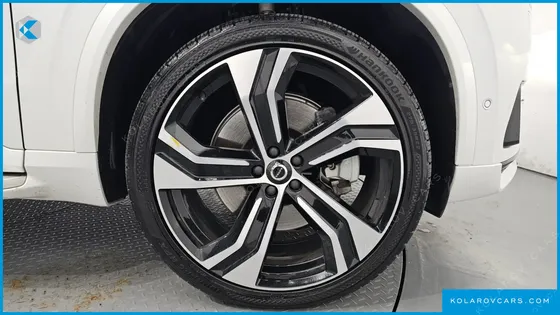 VOLVO XC90 T8 R-DESIGN HYBRID