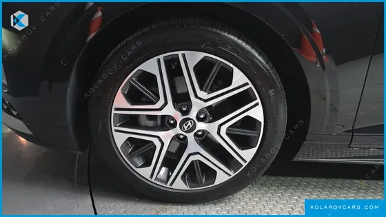 HYUNDAI GRANDEUR 2,5 GASOLINE 2WD