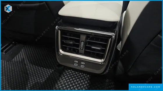 TOYOTA CROWN 2.5 4WD HYBRID