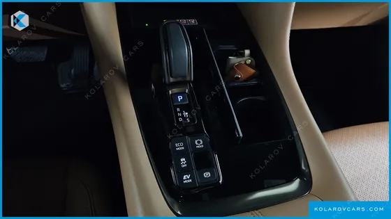 TOYOTA ALPHARD 2.5 HEV EXECUTIVE AWD