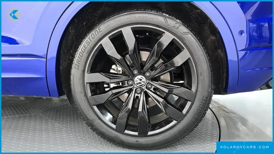 VOLKSWAGEN TOUAREG 3.0 TDI R-LINE