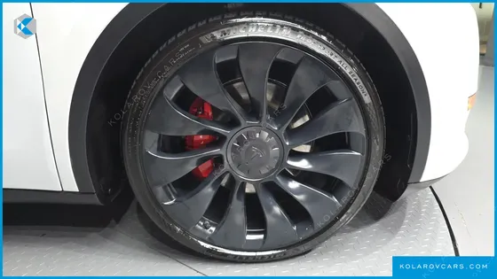 TESLA MODEL Y PERFORMANCE AWD
