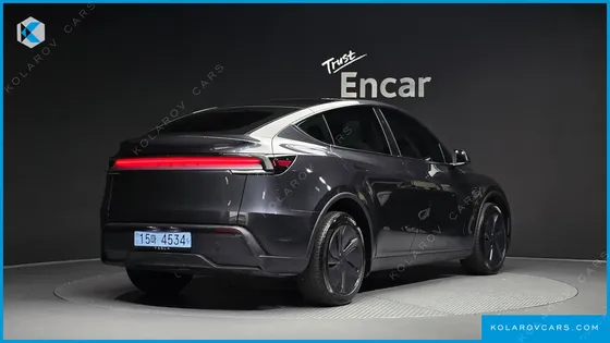 TESLA MODEL Y RWD