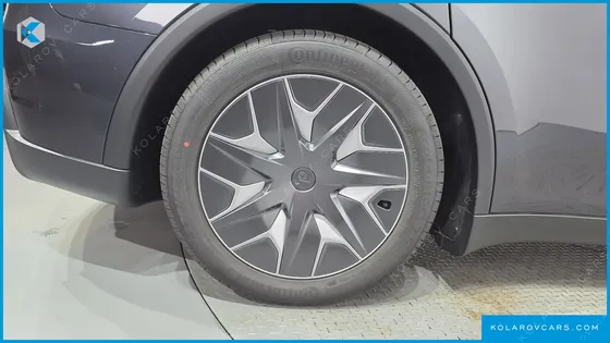 TESLA MODEL Y L LONG RANGE AWD