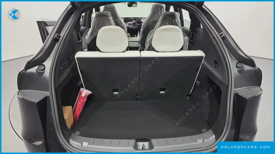 TESLA MODEL Y L LONG RANGE AWD
