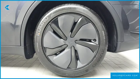 TESLA MODEL Y PREMIUM LONG RANGE AWD