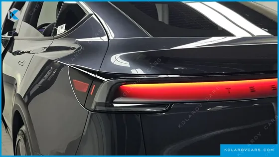 TESLA MODEL Y PREMIUM LONG RANGE AWD